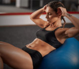 ASOMINALS CRUNCH on the Swiss ball: bodybuilding